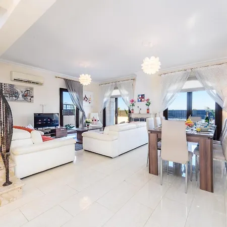 Villa Blue Water Bay *